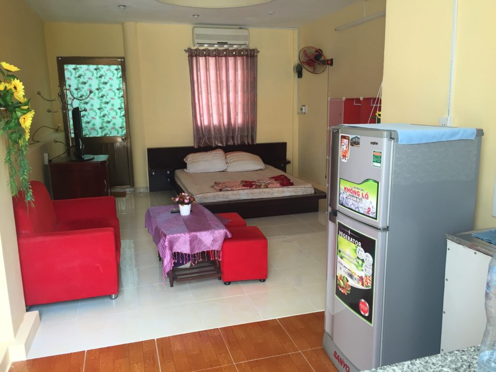 saigon district 1 apartment room